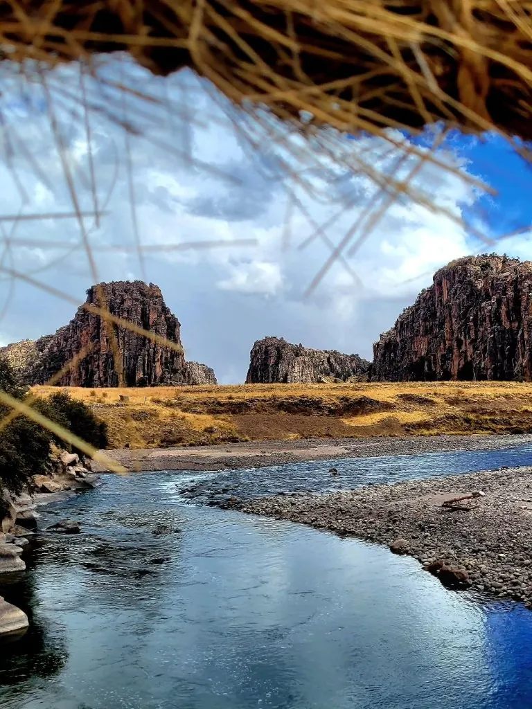 Tres Cañones de Suykutambo y el río Apurímac
