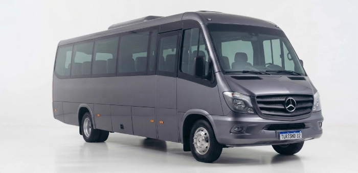 K&D Tours tour bus
