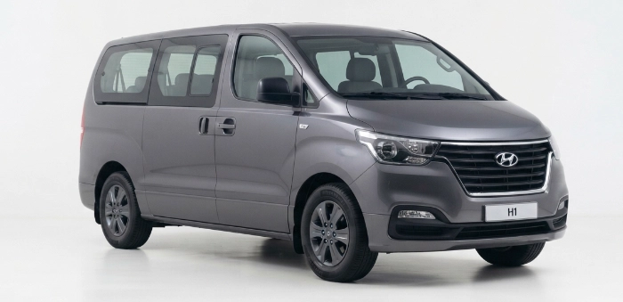 K&D Tours Hyundai H1 tourist minivan