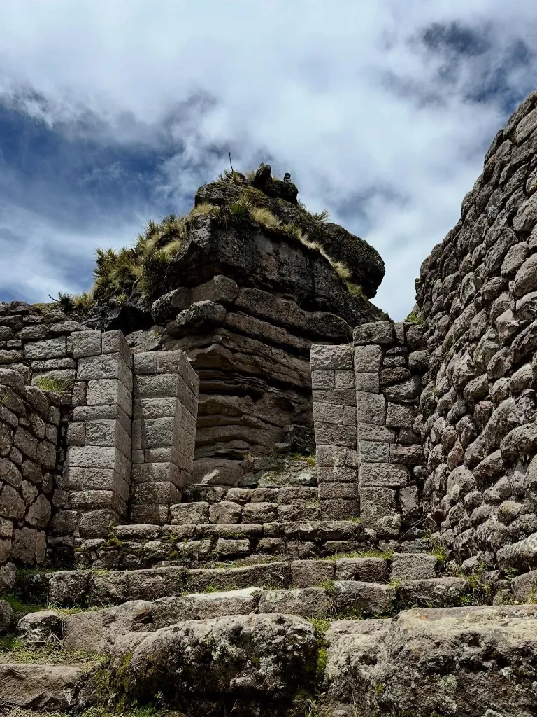 Stairway and Inca gateway at Waqrapukara